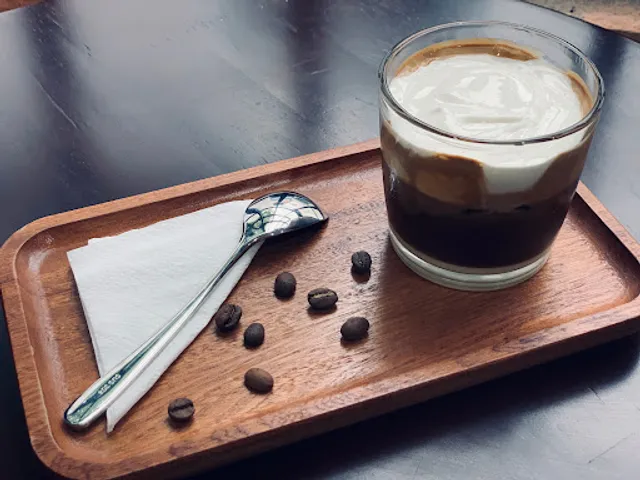 Ainsi Cafe & Roaster