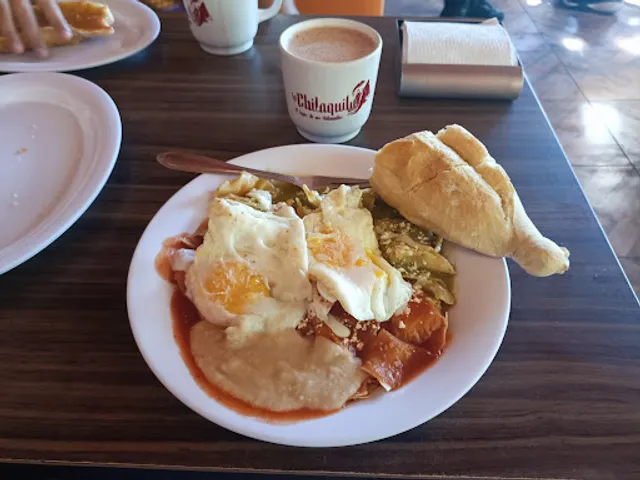 Chilaquiles La Chilaquila Ferrocarril