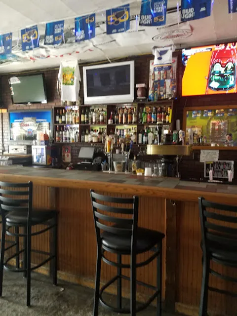Tiny's Pub & Grill