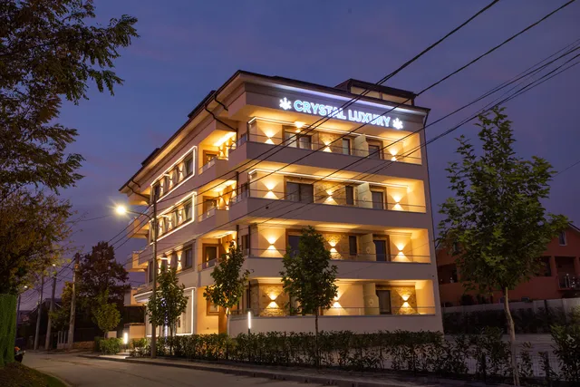 ApartHotel Crystal Luxury