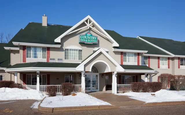 Quality Inn & Suites East Troy I-43