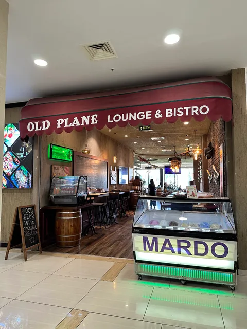 OLD PLANE LOUNGE & BISTRO