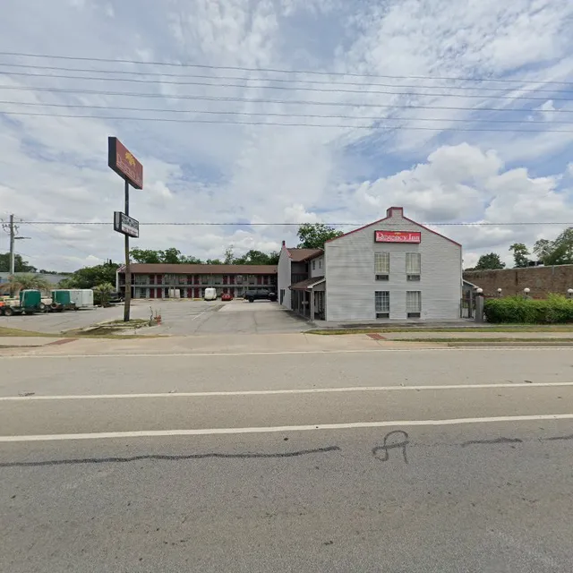 Regency Inn & Suites