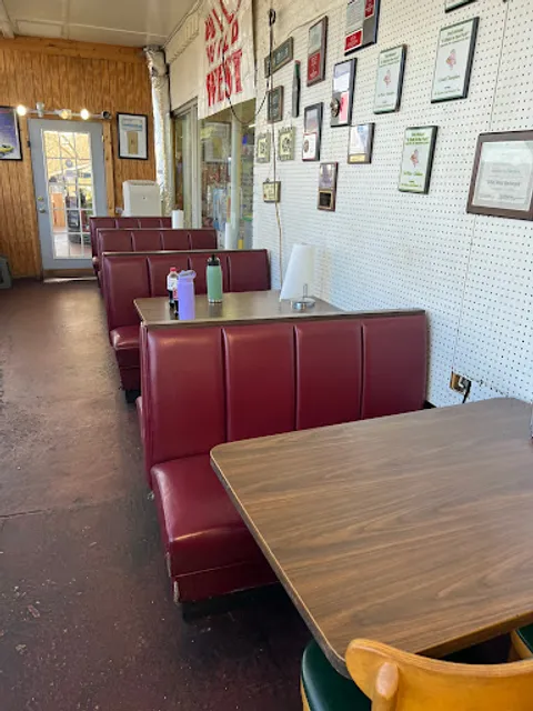 J & L Wild West Barbeque