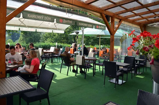 Restaurace Kamenný dům Liberec Letní terasa