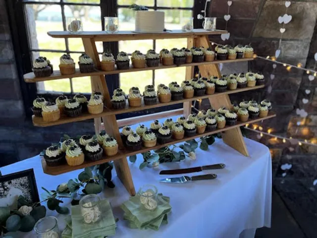 KennieCakes & Confections