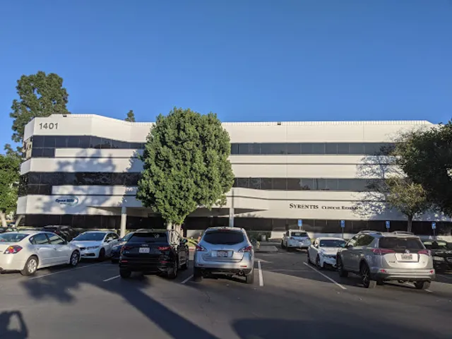 Tustin Corporate Plaza