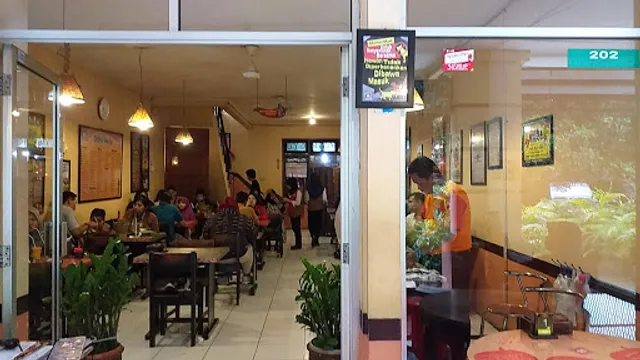 Waroeng Spesial Sambal Bogor Yasmin