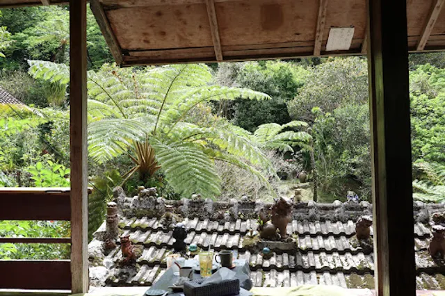 Yachimun Cafe Shisa Garden