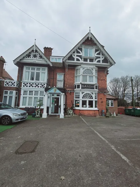 Kingswood Hotel & Gandhi Restaurant