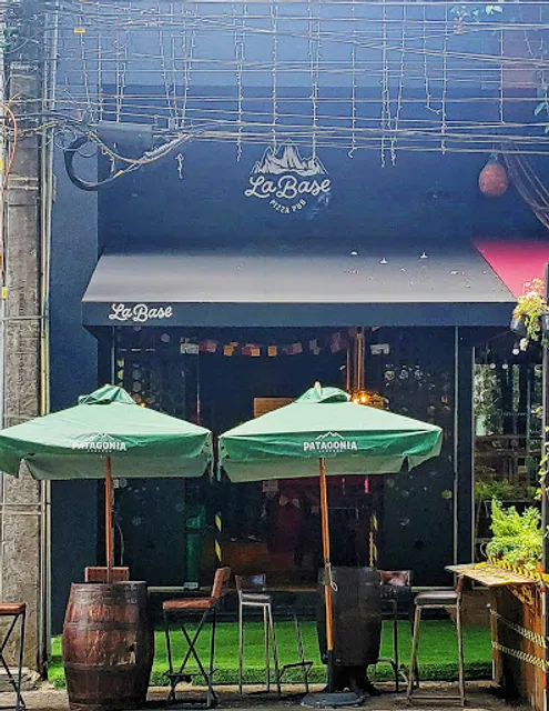 La Base Pizza Pub