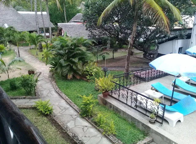 Papillon Garden Bar Villa