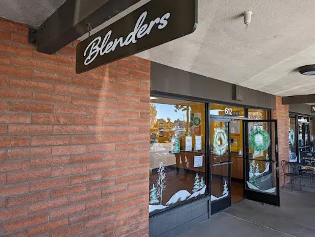 Blenders in the Grass - Las Posas