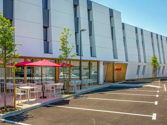 greet hotel Salon-de-Provence