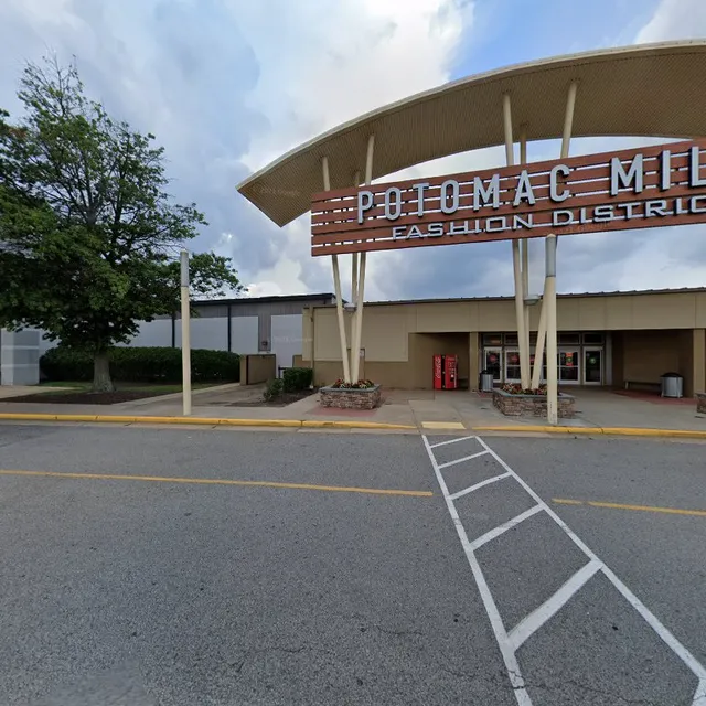Potomac Mills Fashion District