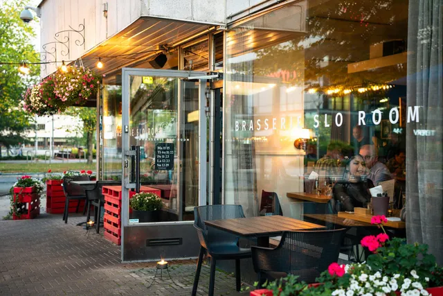 Brasserie SLO Room
