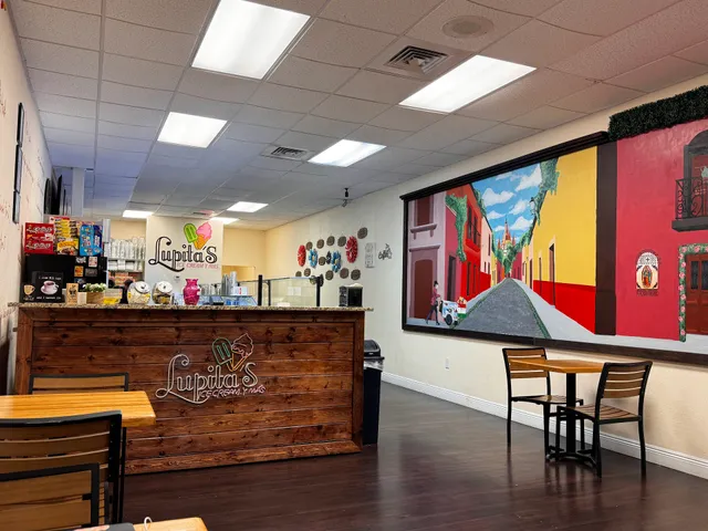 Lupita's Ice Cream y Mas..