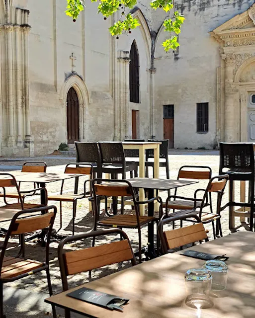 Le 17 Place aux Vins Avignon • Bar à vin / Caviste