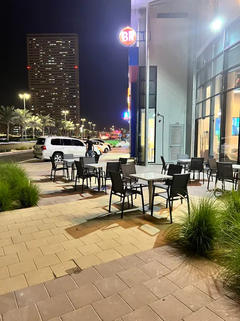 TumaCafe & Restaurant