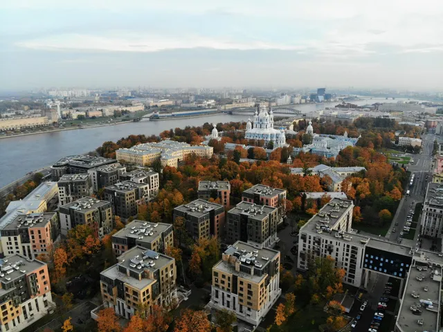 Жилой комплекс «Смольный парк»