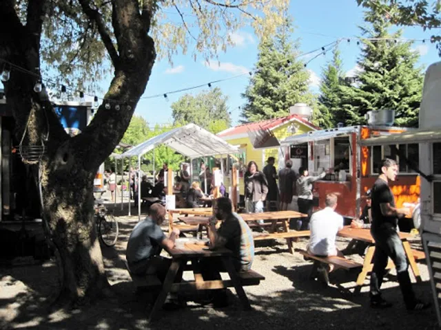 Piknik Park Food Cart Pod