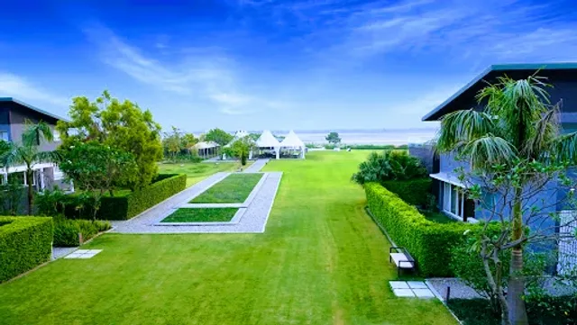 Amatra by the Ganges