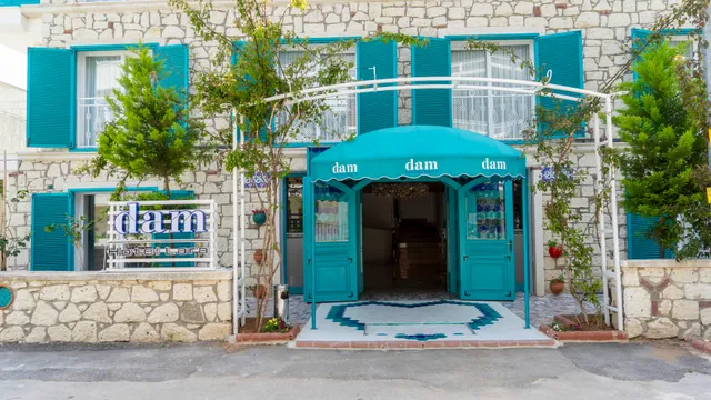 Dam Hotel Lara