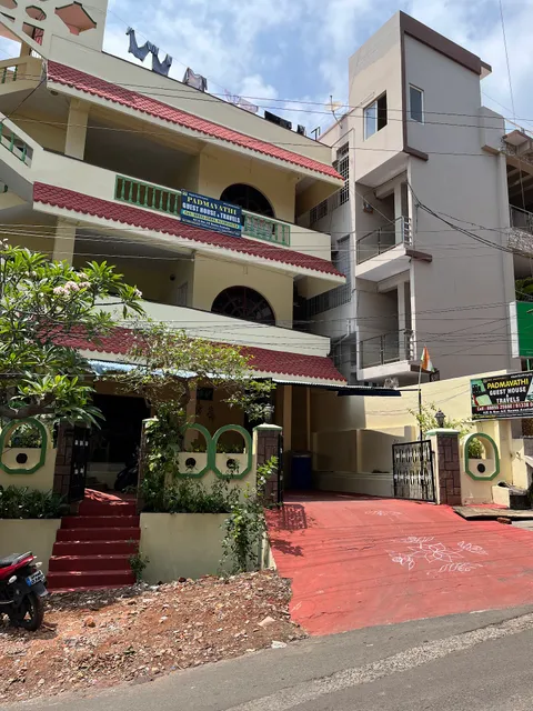 Padmavathi Homestay - DestinEdge