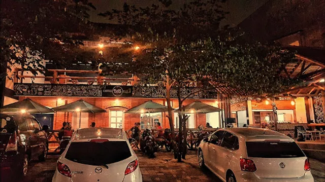 Dapoer BAS (formerly BAS Coffee & Eatery)