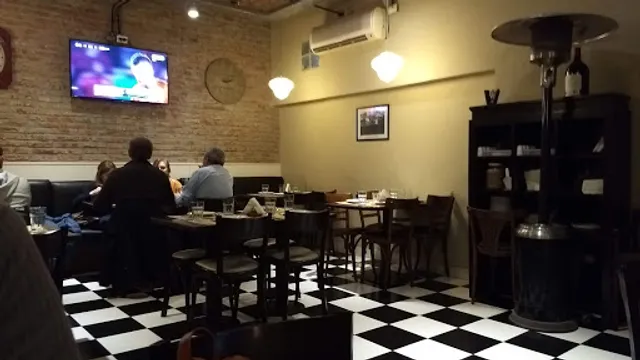 Pizzería y Cervecería Arias