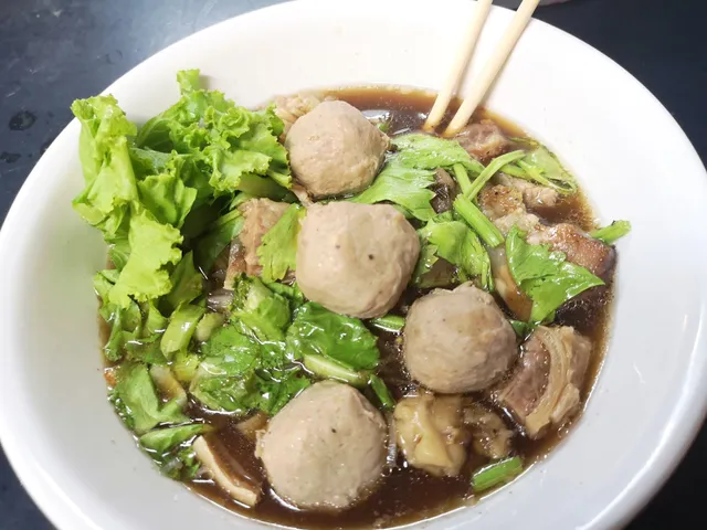 เตาปูนข้าวแกงปักษ์ใต้ ก๋วยเตี๋ยวเนื้อรสเด็ด