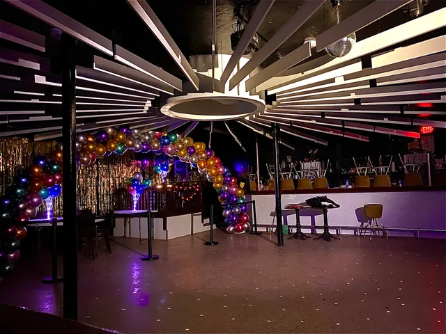 La Piedra Bar And Lounge