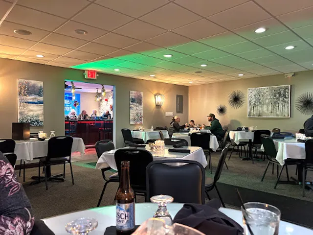 Two's Co Restaurant & Lounge