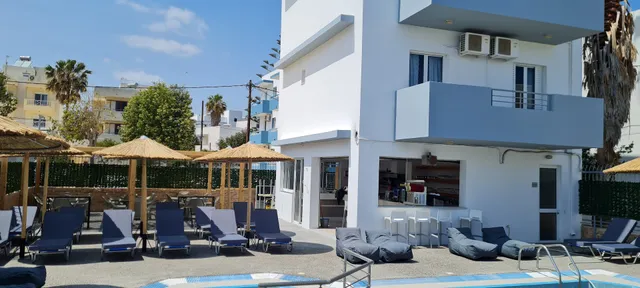 Jp pool & apartments