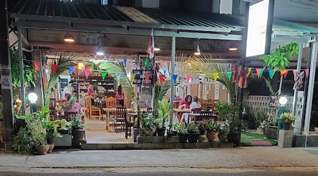 Pui Relax Restaurant & Bar