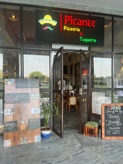 Picante Pizzeria & Taqueria