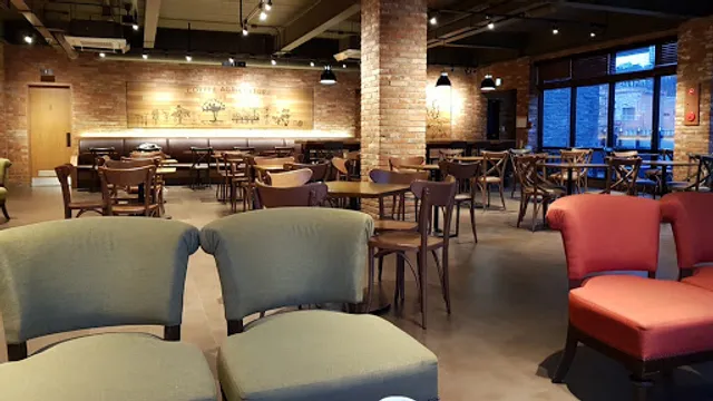 Starbucks Yongin City Hall DT Branch