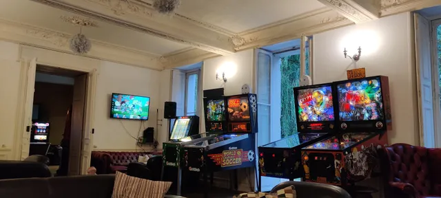 Geek Castle : Un Château Full De Flippers Et D'arcades En Freeplay