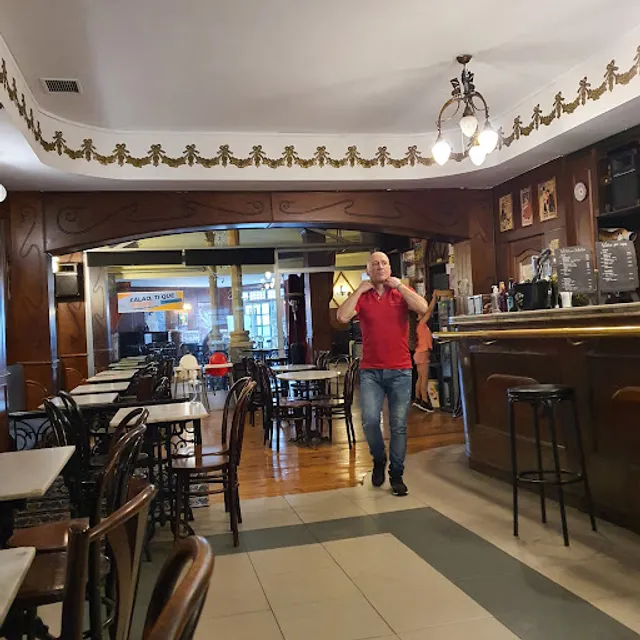 Café De catro a catro