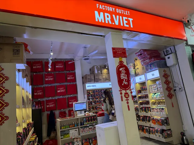 MR. VIET COFFEE OUTLET IN DANANG