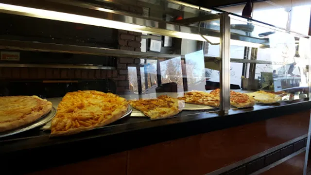 Foschini's Brick Oven Kitchen