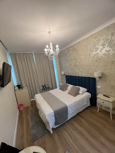 CRYS:Apartments,Holiday,Business,Blu