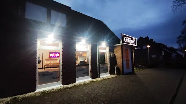 Tunc's Gourmet Pizza & Grill