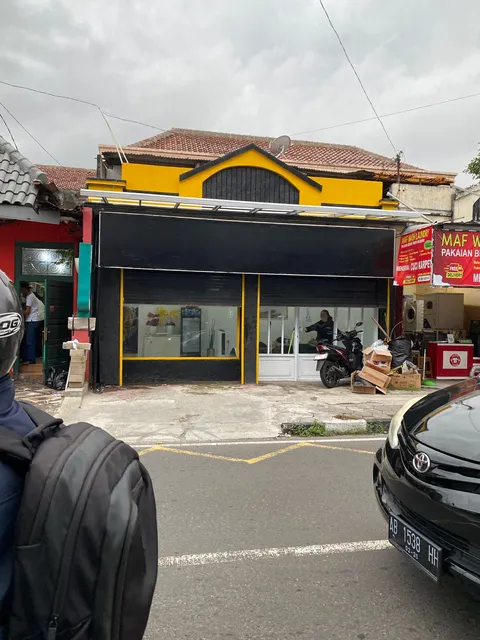 Ricebowl Classy, Dr. Sutomo