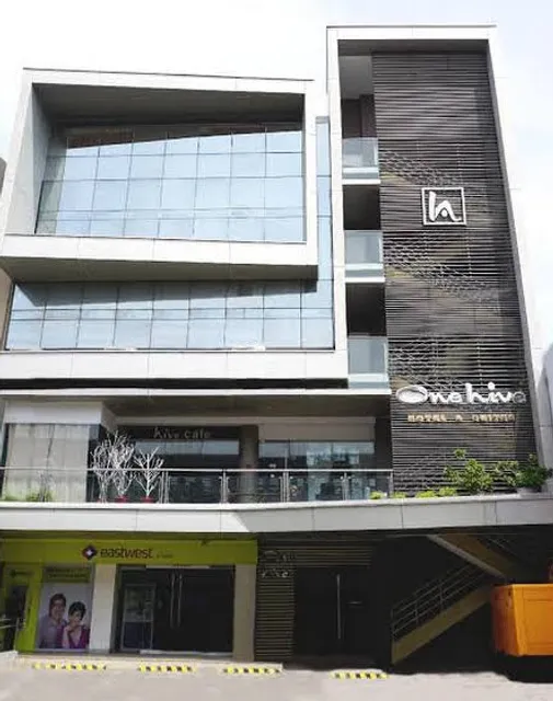 One Hive Hotel and Suites