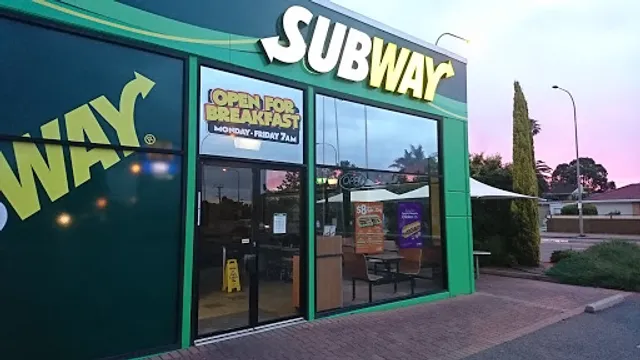 Subway Mitchell Park