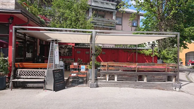 Benders Bistro & Cafe