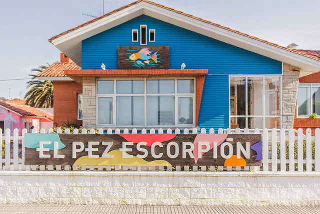 El Pez Escorpión Escuela de Surf