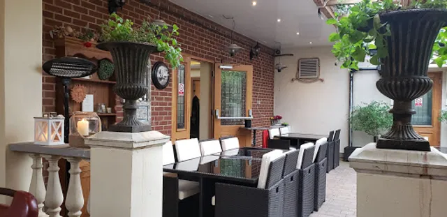 Carriages Bar & Restaurant