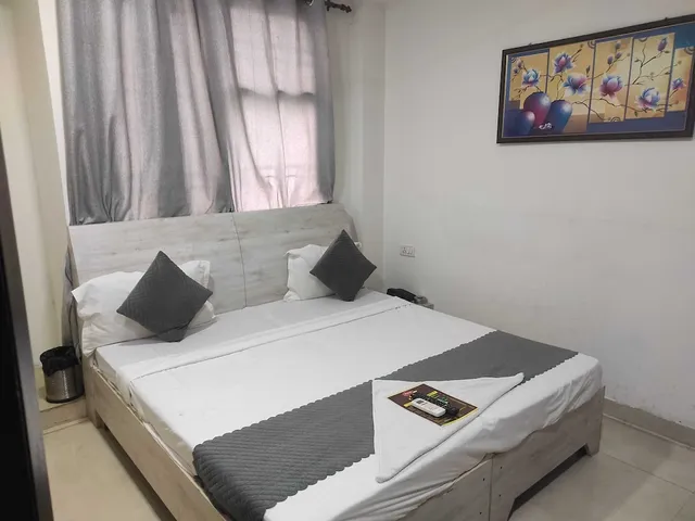 Flagship Hotel Bluemoon Inn, South Campus